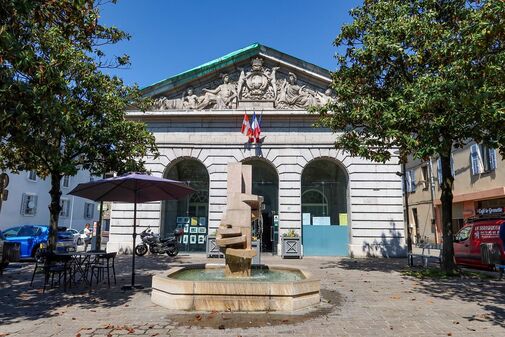 Bâtiment de la mairie des quartiers du Centre et du Laurier